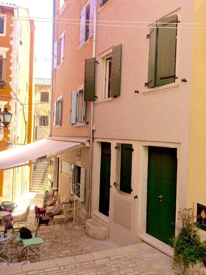 Apartments Stube 4 Rovinj Exterior photo