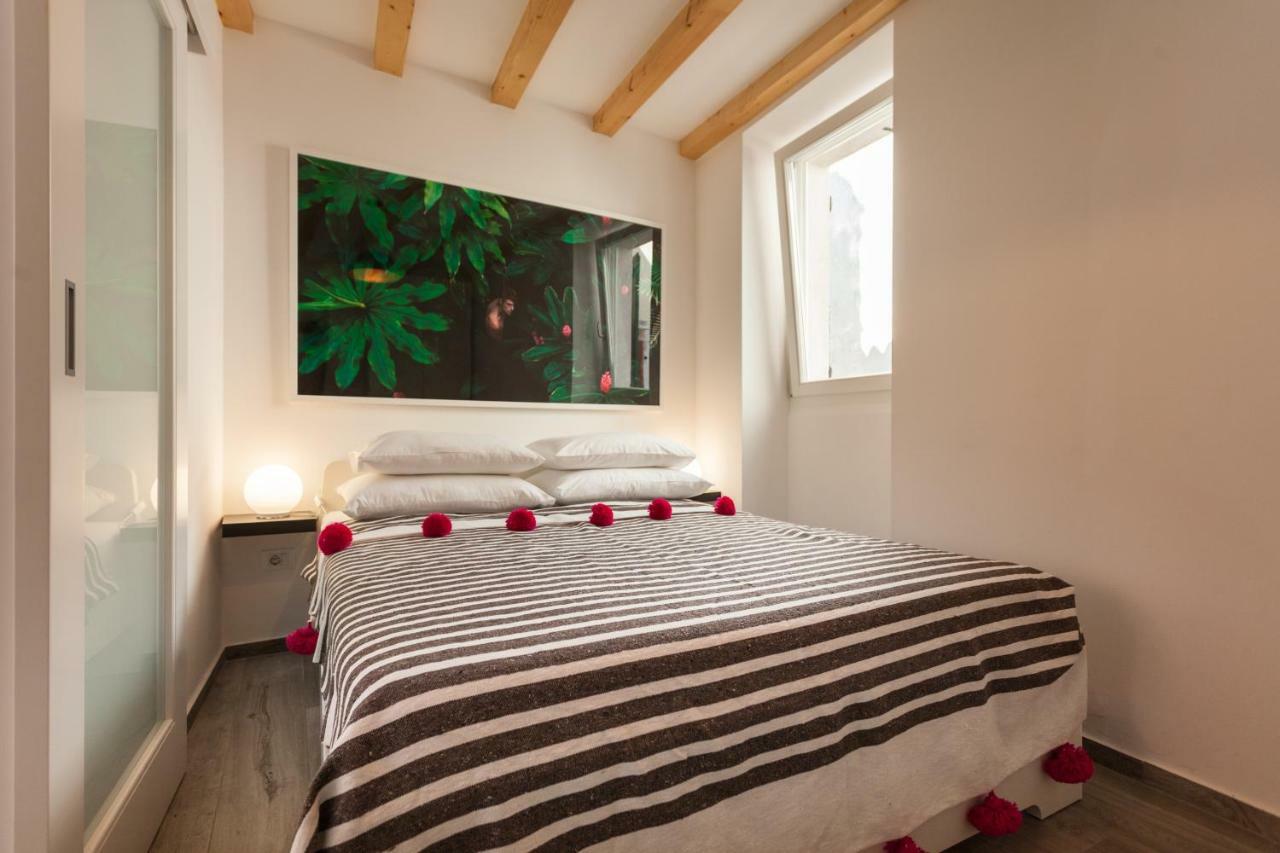 Apartments Stube 4 Rovinj Exterior photo