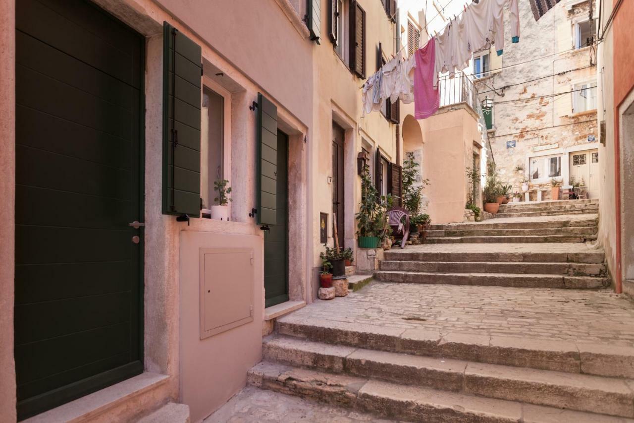 Apartments Stube 4 Rovinj Exterior photo