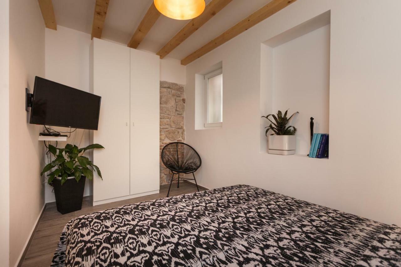 Apartments Stube 4 Rovinj Exterior photo